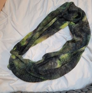 Textured green infinity scarf